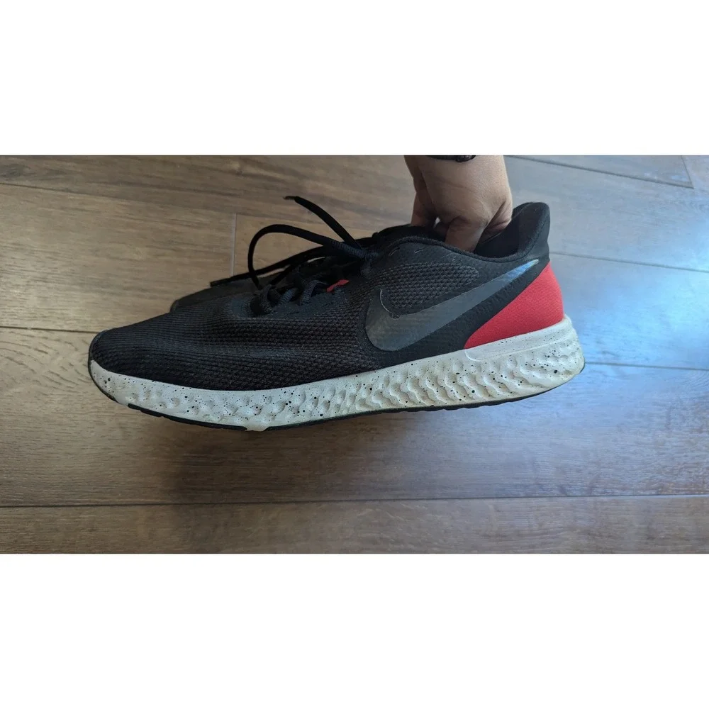 Nike Revolution 5 Mens Running Shoes Black Red Speckled BQ3204-001